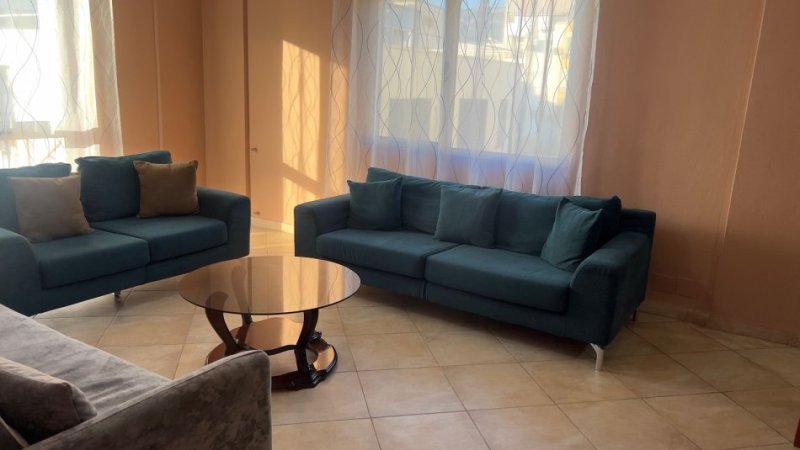 Tirane, jepet me qera apartament 3+1+Ballkon Kati 2, 90 m² 510 € (Rruga Sali Nivica)
