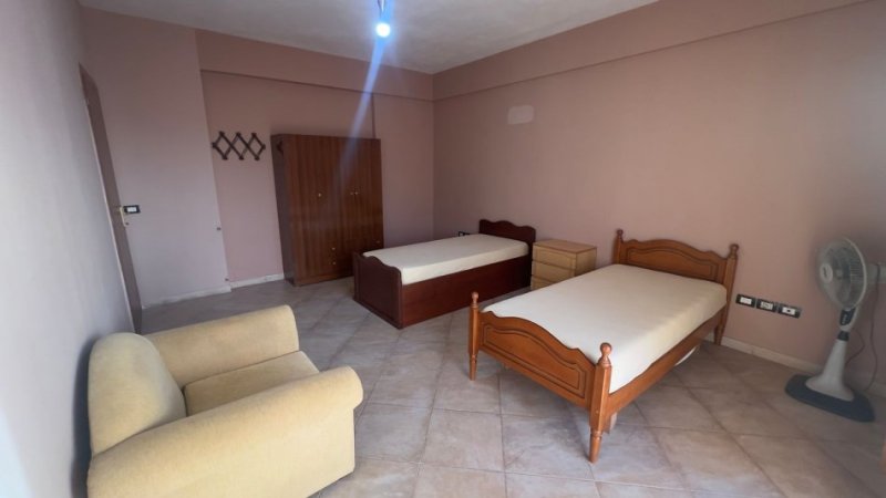 Tirane, jepet me qera apartament 3+1+Ballkon Kati 2, 90 m² 510 € (Rruga Sali Nivica)