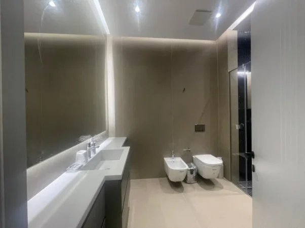 Tirane, jepet me qera apartament 1+1+Ballkon Kati 4, 75 m² 800 € (rruga e kavajes)