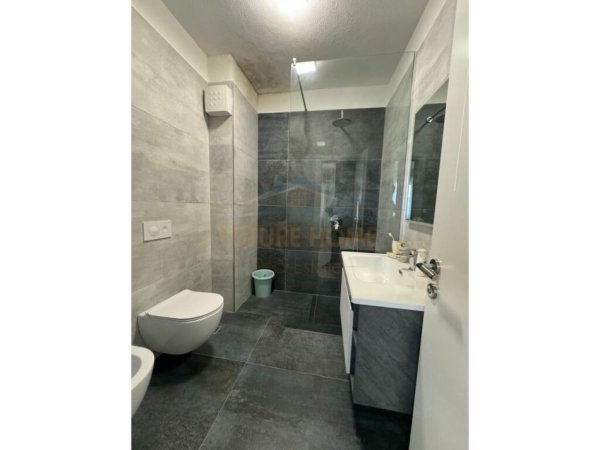 Tirane, jepet me qera apartament 2+1+Ballkon ,700 Euro/Muaj,  (Vasil Shanto)