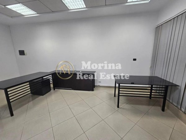 Tirane, jepet me qera ambjent biznesi Kati 1, 30 m² 550 € (Qender-Kullat Binjake)