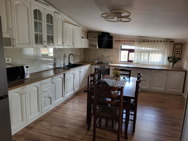 Tirane, jepet me qera apartament 2+1+Ballkon Kati 6, 130 m² 600 € (Siri Kodra)