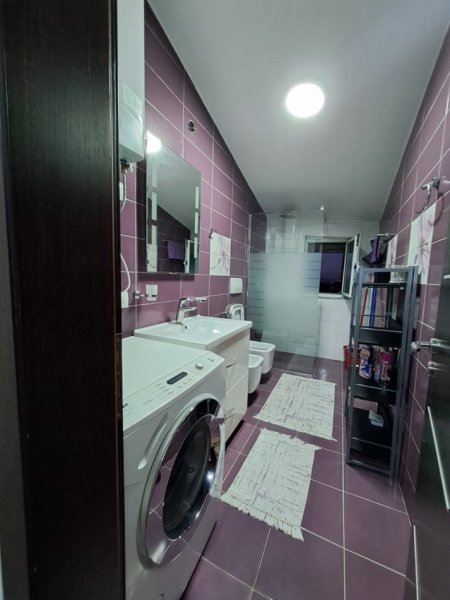 Tirane, jepet me qera apartament 2+1+Ballkon Kati 6, 130 m² 600 € (Siri Kodra)