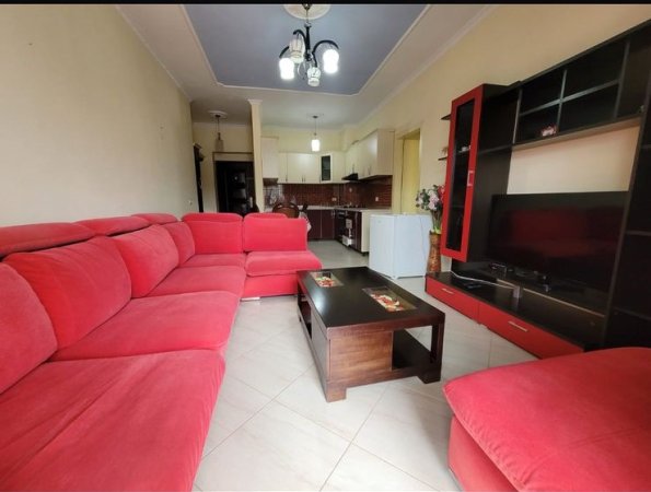 Tirane, jepet me qera apartament 2+1+Ballkon Kati 3, 90 m² 400 € (Rruga Artin Basha)