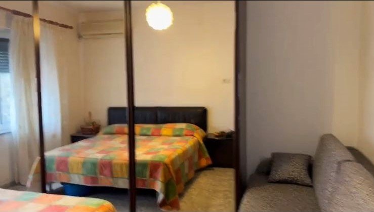 Tirane, jepet me qera apartament 2+1+Ballkon Kati 4, 80 m² 460 € (Rruga e Dibres)