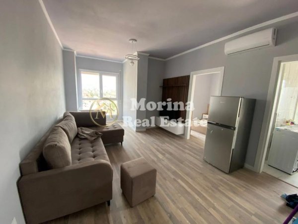 Tirane, jepet me qera apartament 1+1 Kati 3, 70 m² 500 € (Rruga 5 Maji)