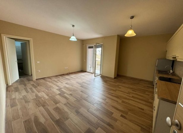 Tirane, shitet apartament 1+1+Aneks+Ballkon Kati 4, 148.000 € (Bulevardi Zogu i parë)