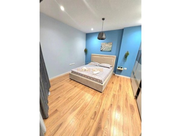 Tirane, jepet me qera apartament 2+1 Kati 3, 96 m² 650 € (Liqeni i Thate)
