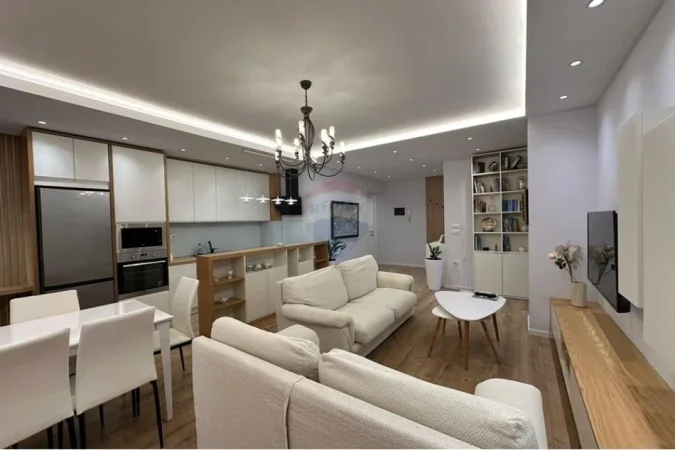 Tirane, jepet me qera apartament 1+1 , 80 m² 800 € (Selvia)