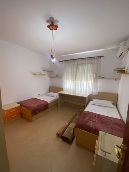 Tirane, jap me qera apartament 2+1 Kati 6, 84 m² 650 € (Sheshi Wilson) OPP52578