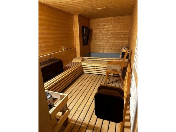 Tirane, shitet apartament 2+1 Kati 9, 202 m² 361.000 € (Yzberisht)