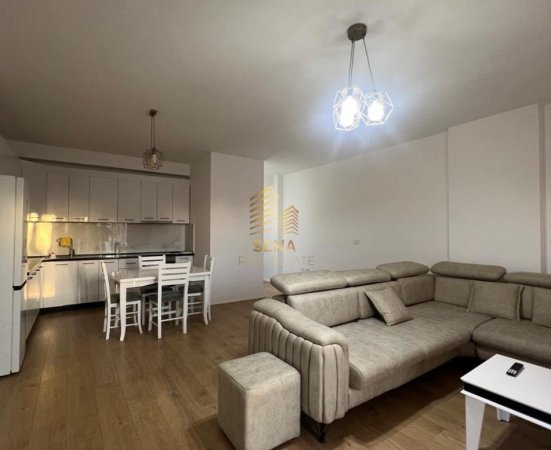 Tirane, jepet me qera apartament 2+1+Ballkon Kati 4, 145 m² 600 € (Prane Ring Centre)