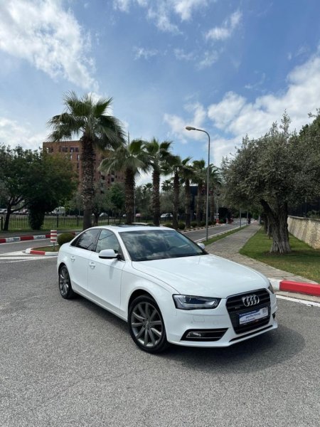 Tirane, shes makine AUDI A4 2.0 Nafte, e bardhë automatik Klima 208.000 km