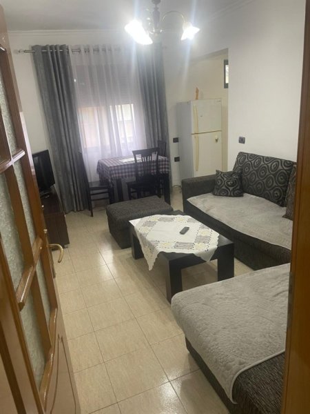 Tirane, jepet me qera apartament 2+1+Ballkon Kati 5, 80 m² 500 € (HARRY FULTZ TRENI)