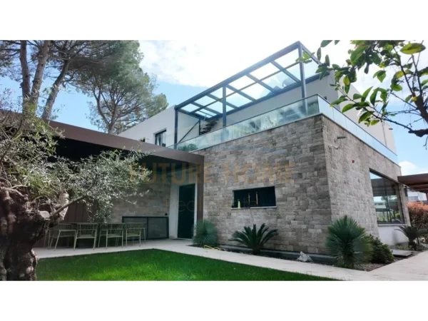 Gjiri Lalezit | Hamallaj, shitet Vile 3+1 , 340 m² 750.000 € (Gjiri i Lalezit)