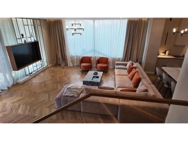 Gjiri Lalezit | Hamallaj, shitet Vile 3+1 , 340 m² 750.000 € (Gjiri i Lalezit)