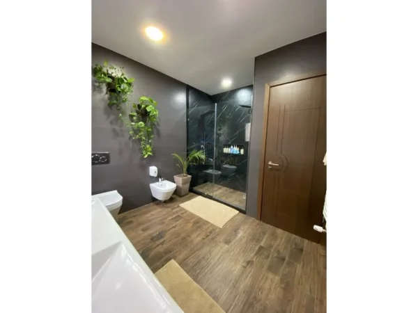Tirane, shitet apartament+verande | Penthouse 2+1+Aneks+Ballkon Kati 9, 202 m² 361.000 € (Yzberisht)