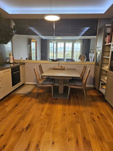 Tirane, shes Vile 3 Katshe , 446 m² 1.640.000 € (Kompleksi Barkea)