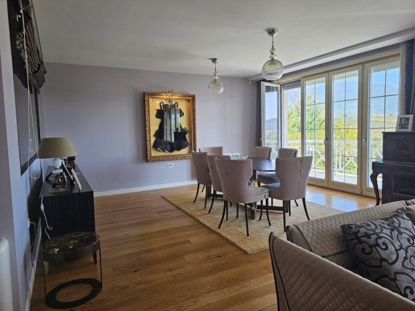 Tirane, shes Vile 3 Katshe , 446 m² 1.640.000 € (Kompleksi Barkea)