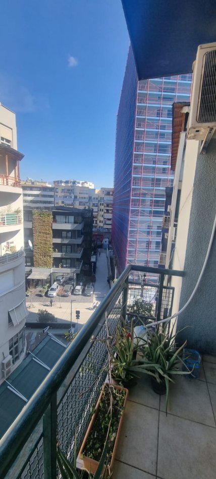 Tirane, shitet apartament 2+1 Kati 6, 90 m² 220.000 € (Komuna parisit)