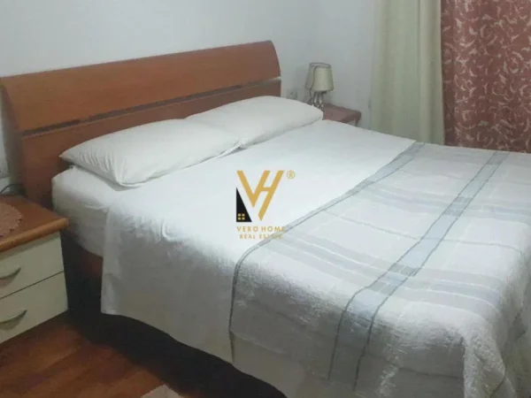 Tirane, shitet apartament 3+1+Ballkon Kati 1, 98 m² 200.000 € (RRUGA E KAVAJES)