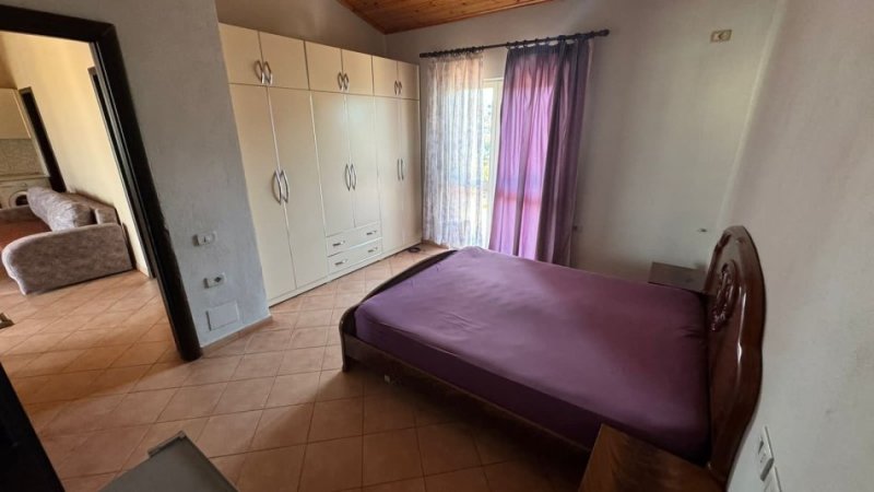 Tirane, jepet me qera apartament+verande | Penthouse 2+1+Ballkon Kati 4, 90 m² 450 € (Ish Tregu Elektrik , Ali Demi)