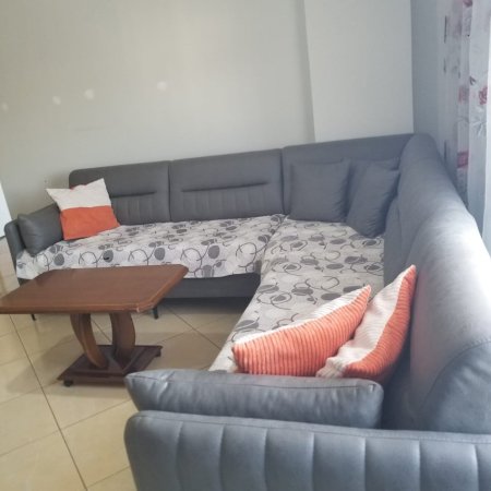 Tirane, jepet me qera apartament 1+1+Aneks+Ballkon Kati 8, 75 m² 400 € (Rruga Teodor Keko)