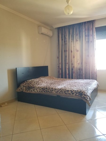 Tirane, jepet me qera apartament 1+1+Aneks+Ballkon Kati 8, 75 m² 400 € (Rruga Teodor Keko)