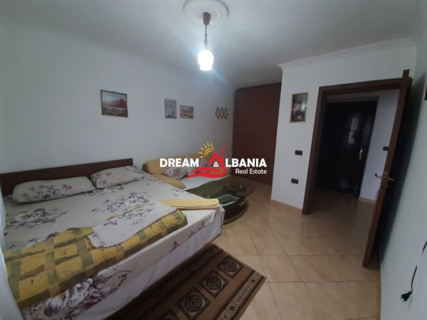 Tirane, jepet me qera apartament 2+1+Ballkon Kati 2, 140 m² 450 € (Tek rruga Sali Nivica – Tregu Elektrik, 4251390)
