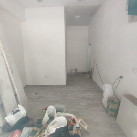 Tirane, jepet me qera dyqan Kati 0, 27 m² 700 € (RRUGA BARDHYL)