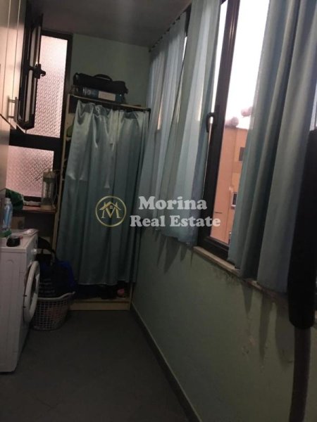 Tirane, jepet me qera apartament 1+1 Kati 3, 90 m² 500 € (Rruga Mine Peza)