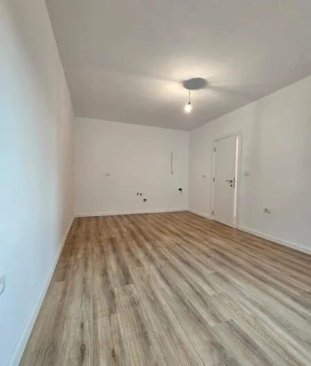 Tirane, shitet apartament 1+1 Kati 5, 44 m² 106.000 € (21 dhjetori)