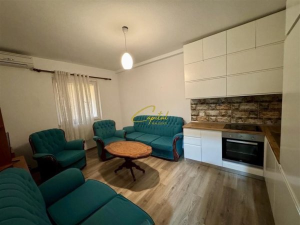 Tirane, jepet me qera apartament 1+1 Kati 5, 50 m² 550 € (RRUGA E ELBASANIT)