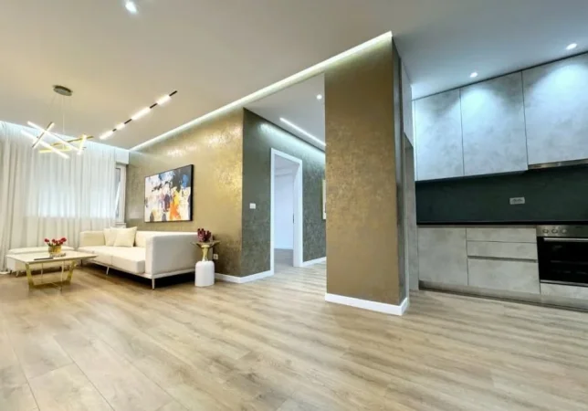 Tirane, shitet apartament 2+1 Kati 5, 139 m² 265.000 € (Kopshti botanik)