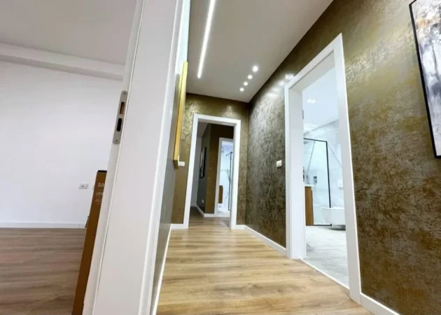 Tirane, shitet apartament 2+1 Kati 5, 139 m² 265.000 € (Kopshti botanik)