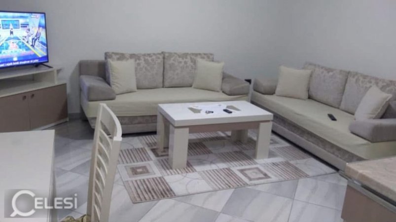 Tirane, jepet me qera apartament 1+1+Ballkon Kati 4, 60 m² 400 € (RESTORANT DURRESI)