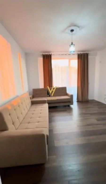 Tirane, jepet me qera apartament 2+1+Ballkon Kati 4, 87 m² 450 € (SHKOZE)