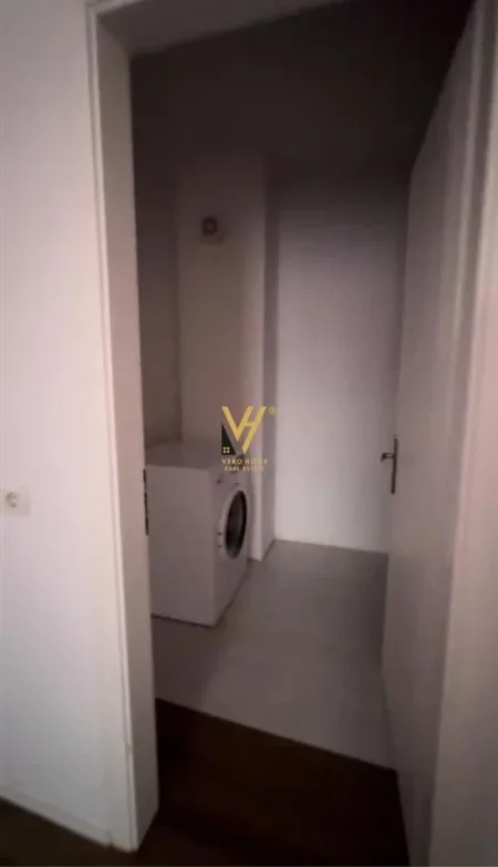 Tirane, jepet me qera apartament 2+1+Ballkon Kati 4, 87 m² 450 € (SHKOZE)