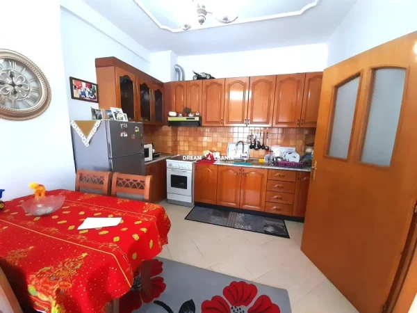 Tirane, shitet apartament 1+1+Ballkon Kati 5, 72 m² 105.000 € (Ne Don Bosko, prane Xhamise - ID 4111920)