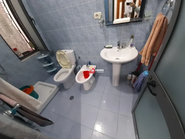 Tirane, shitet apartament 1+1+Ballkon Kati 5, 72 m² 105.000 € (Ne Don Bosko, prane Xhamise - ID 4111920)