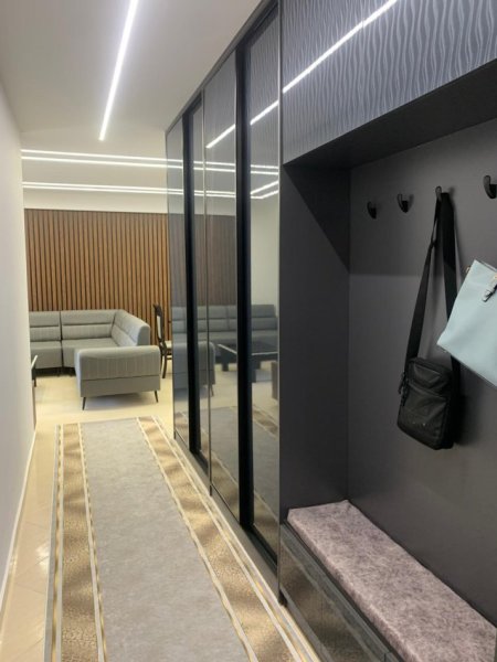 Vlore, jepet me qera apartament 2+1+Aneks+Ballkon Kati 4, 100 m² 750 € (Murat Terbaci)
