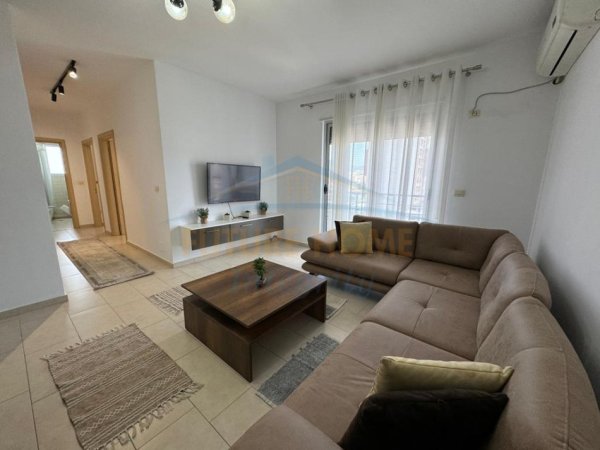 Tirane, jepet me qera apartament 3+1+2 Kati 6, 120 m² 600 € (Unaza e Re)