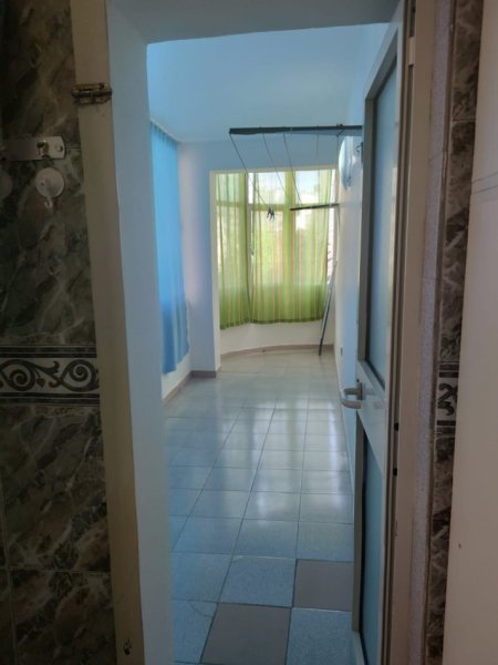 Tirane, jepet me qera apartament 3+1+Ballkon Kati 4, 130 m² 600 € (Stadiumi Dinami)