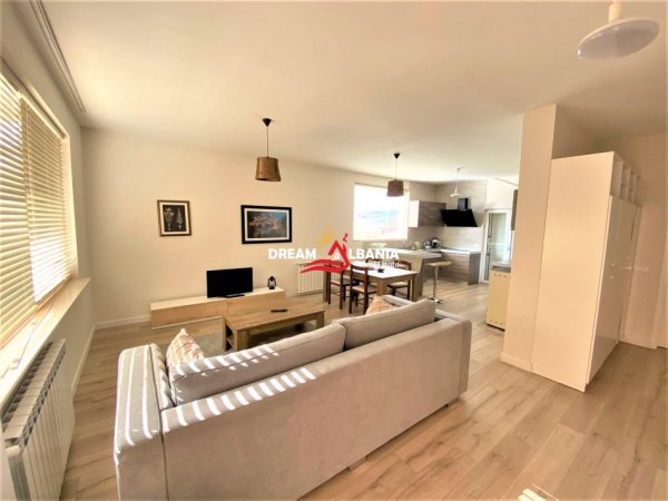 Tirane, jepet me qera apartament 2+1+Ballkon Kati 2, 90 m² 480 € (Ne Sauk, prane Senatoriumit - ID 42214236)