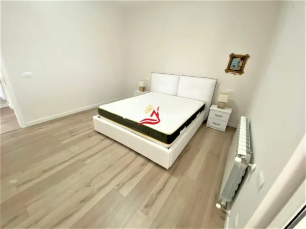 Tirane, jepet me qera apartament 2+1+Ballkon Kati 2, 90 m² 480 € (Ne Sauk, prane Senatoriumit - ID 42214236)