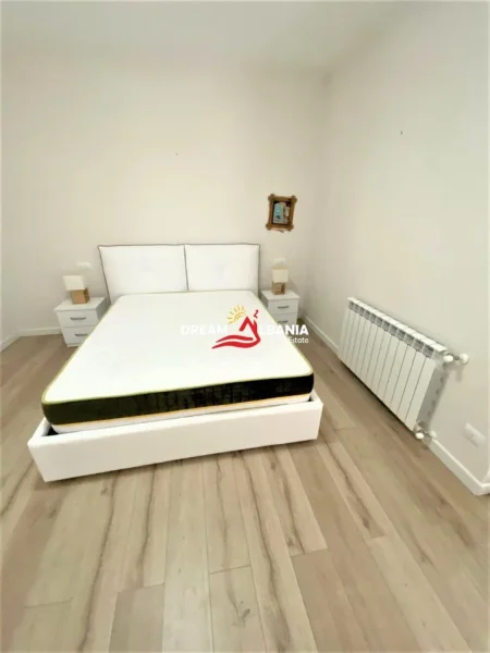 Tirane, jepet me qera apartament 2+1+Ballkon Kati 2, 90 m² 480 € (Ne Sauk, prane Senatoriumit - ID 42214236)