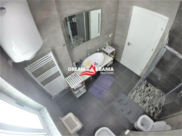 Tirane, jepet me qera apartament 2+1+Ballkon Kati 2, 90 m² 480 € (Ne Sauk, prane Senatoriumit - ID 42214236)