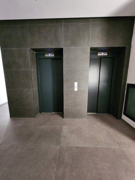 SHITET: 🏠 Luxury 1+1 Në Myslym Shyri 📍( Pallat 2023) I Investuar 100%, Sip. 72.95 m² Totalisht i Mobiluar ⚪️ 2800€/m² OKAZION ⚡️🔥