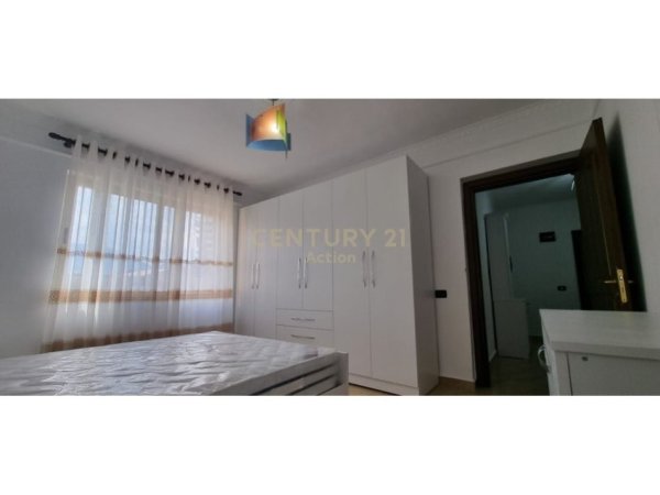 Tirane, jepet me qera apartament 2+1 Kati 4, 55 m² 550 € (RRUGA E DIBRES!)