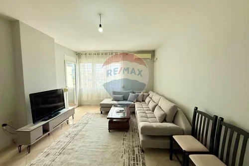 Tirane, jepet me qera apartament 2+1+Aneks+Ballkon Kati 5, 100 m² 550 € (Astir)